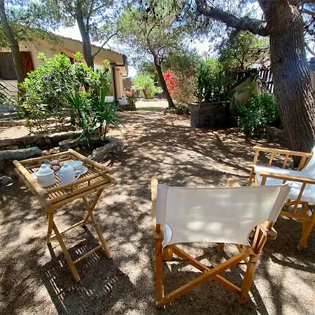 Semesterbostad Casa Perassi Putzu Idu